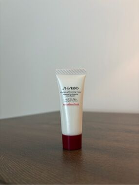Shiseido Clarifying Cleansing Foam for All Skin Types 15ml